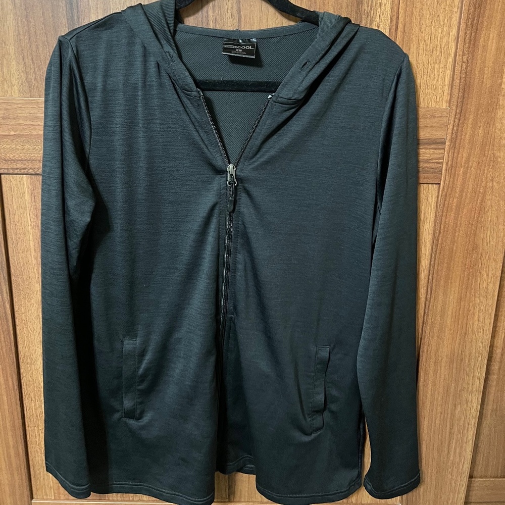 32 Cool Black Zip Up